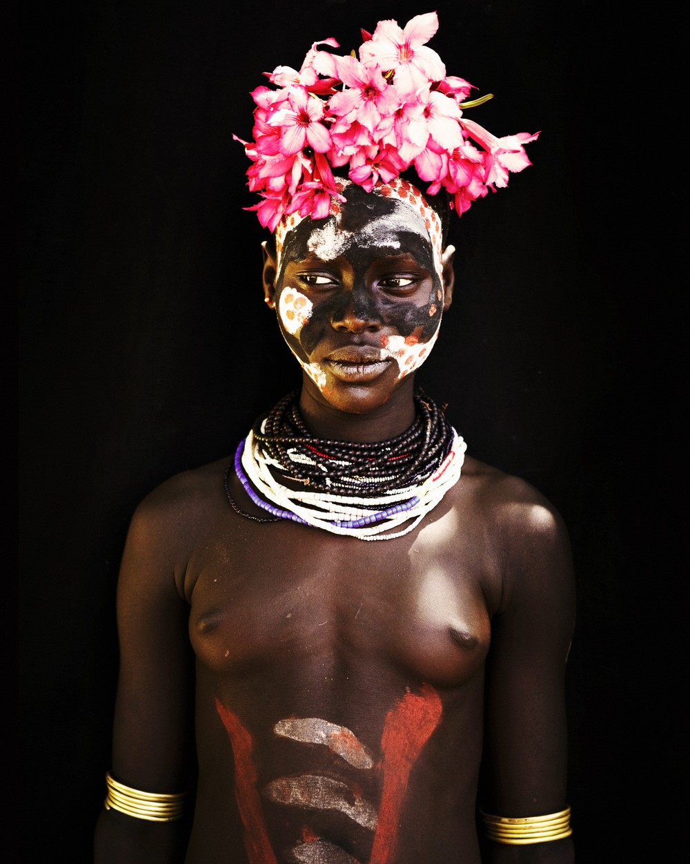 Slovenský fotograf Martin Machaj fotí vymierajúce kmene.jpg