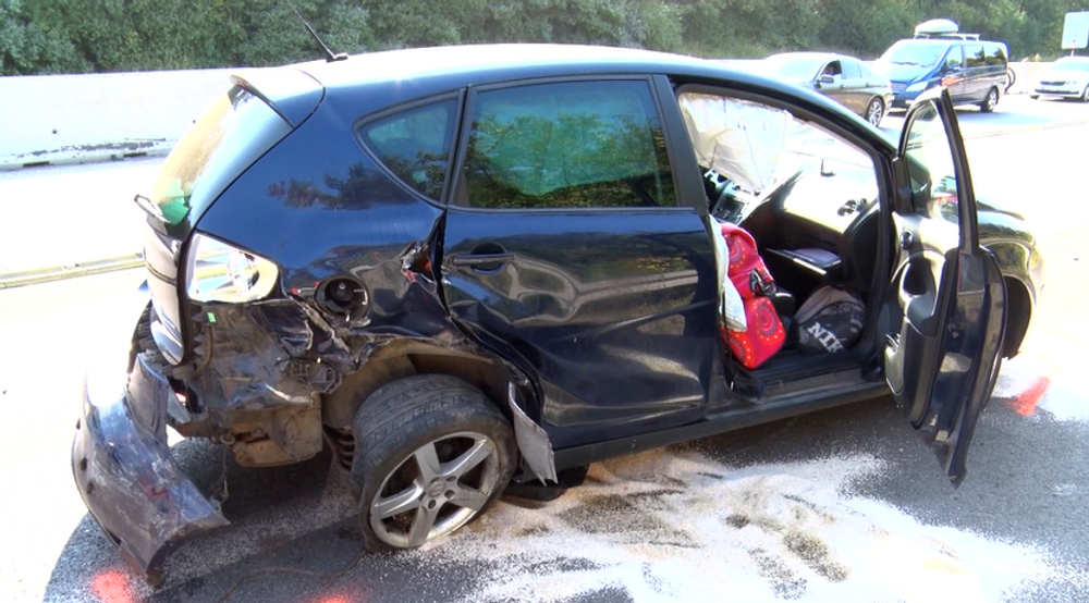 Zrážka troch vozidiel uzavrela diaľnicu do Košíc, v oboch smeroch to spôsobilo kolóny 