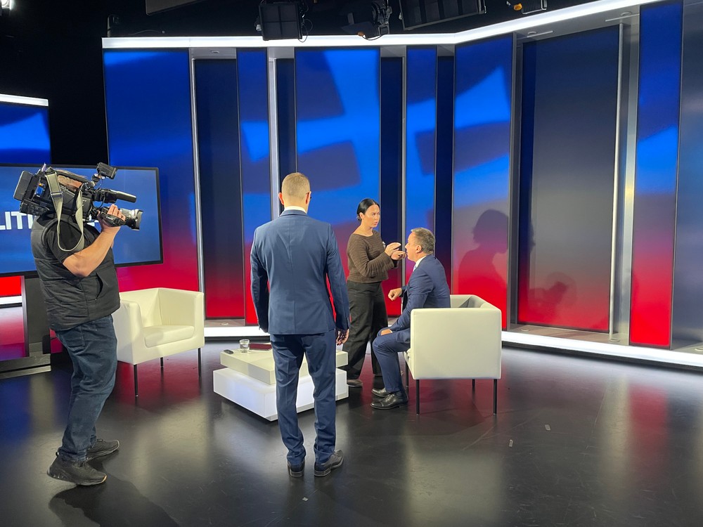 Politika 24 - Erik Tomáš