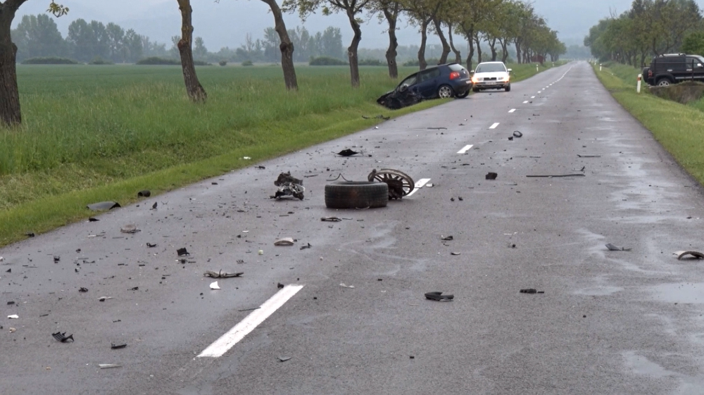 Čelná zrážka dvoch áut pri Tibave