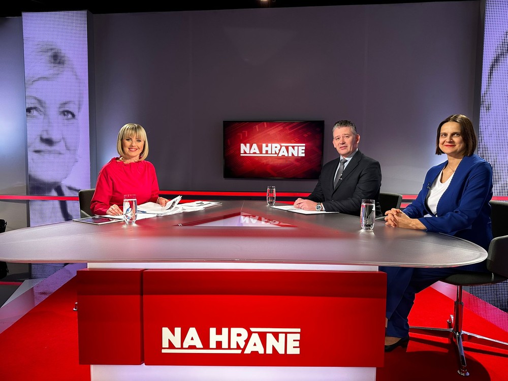 fe40ae7e-5647-4632-835c-1eb8b61e46c7