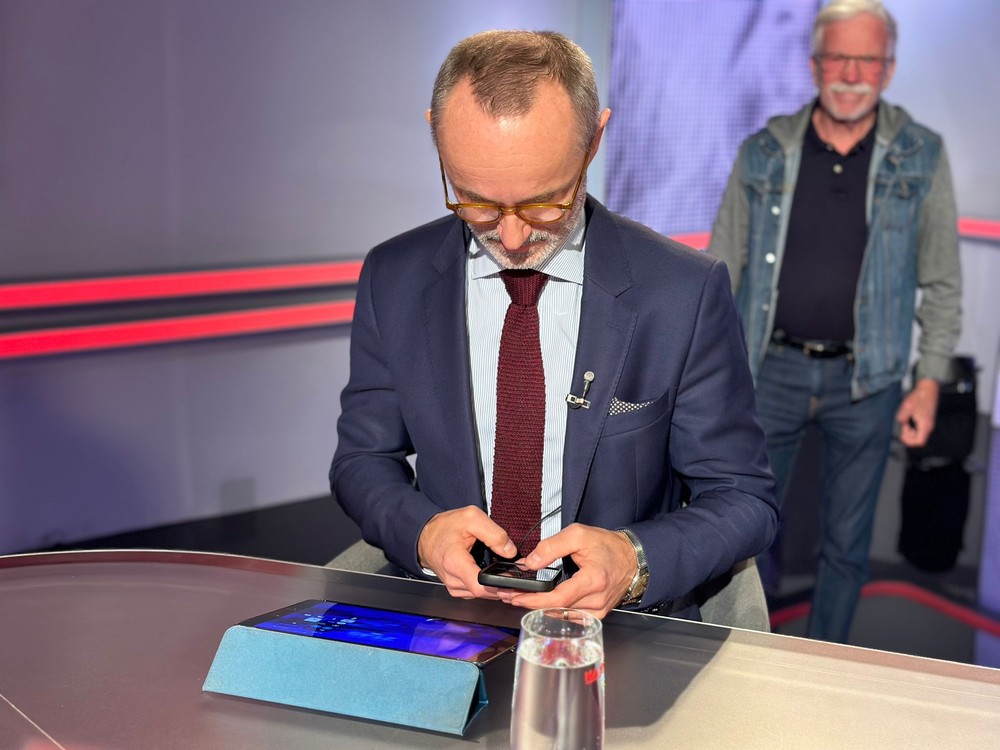 b7404fee-488a-4bc2-bfb7-669f0c39183d