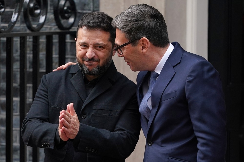 Volodymyr Zelenskyj sa stretol s britským kráľom a premiérom