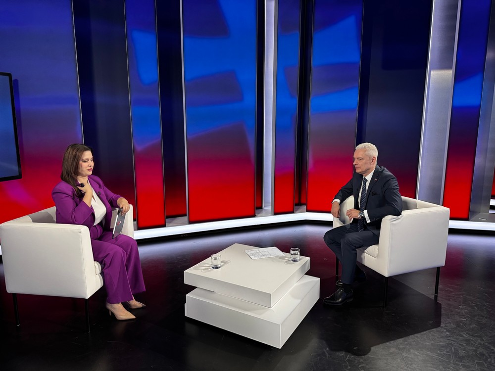 Jan Ferencak Politika 24