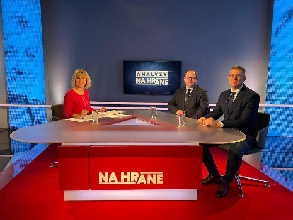 3950deb2-fdd4-4643-bdef-eb0167dedc83