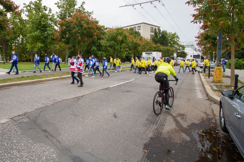 Hokejisti zablokovali úrad vlády. Opatrenia definitívne pochovajú slovenskú ligu, odkazujú vláde 