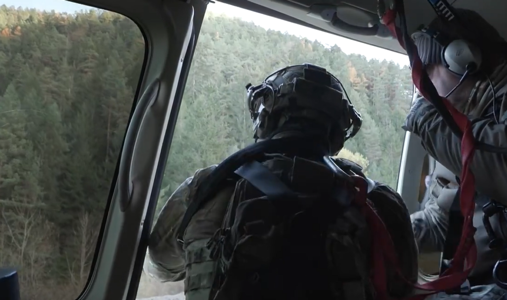 Streľba z vrtuľníka