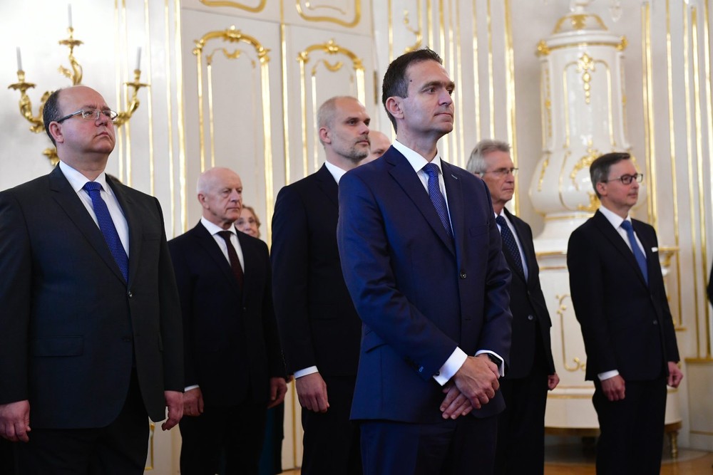 Prezidentka vymenovala vládu odborníkov