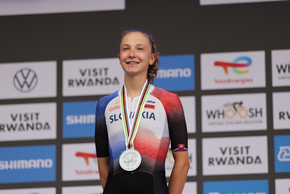 Viktória Chladoňová