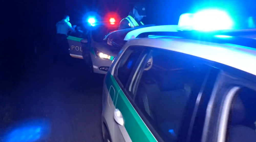 Vodič pod vplyvom alkoholu, zranený policajt a naháňačka ulicami mesta. Tak vyzeral večer v Humennom 