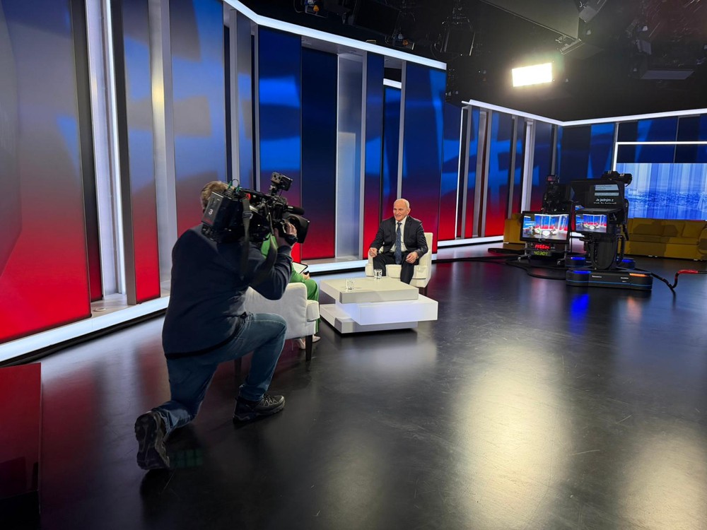 Politika 24 - František Mikloško