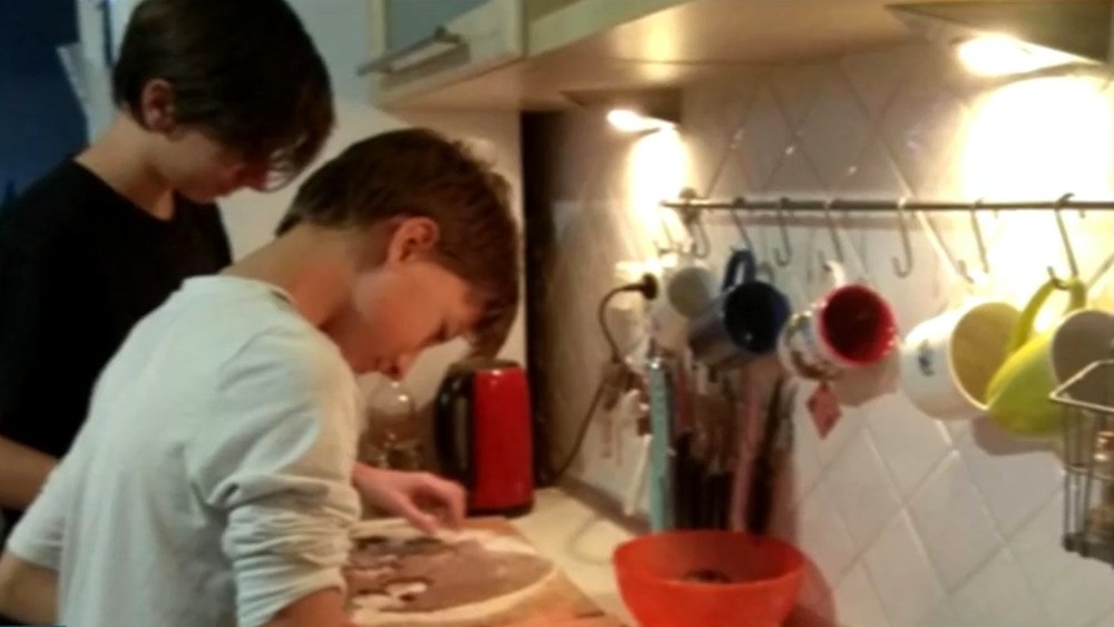 Učitelia pečú pre zdravotníkov 5