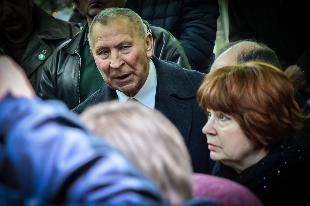 Na Tisovom hrobe si pripomenuli 70. výročie jeho popravy, prišli aj Kotlebovci.jpg