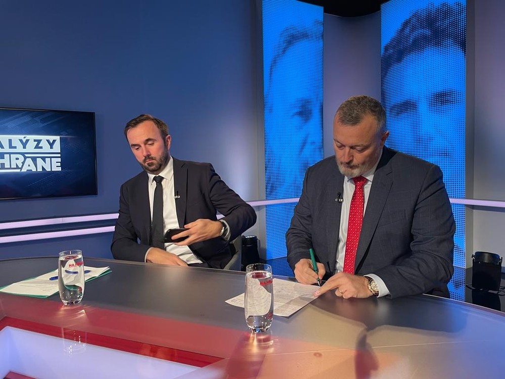 679685f5-7089-4493-a703-da3125e222de