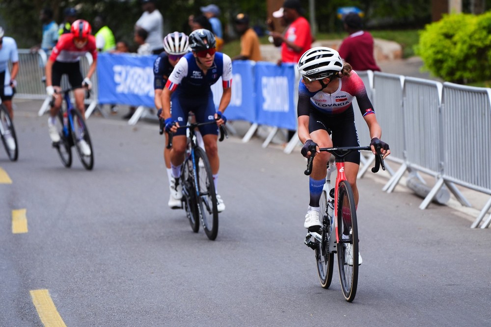 Viktória Chladoňová