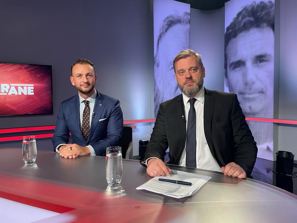 cc53e924-12ef-4012-9686-47dee40e27d3