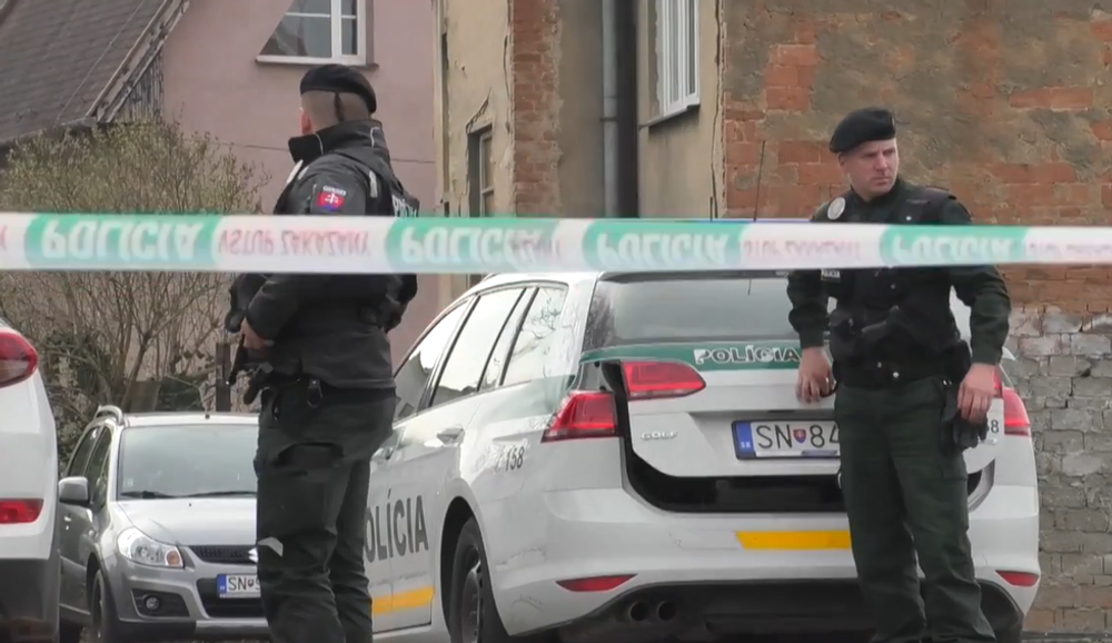 Muž bránil ženu pred agresorom, no sám teraz čelí trestnému stíhaniu