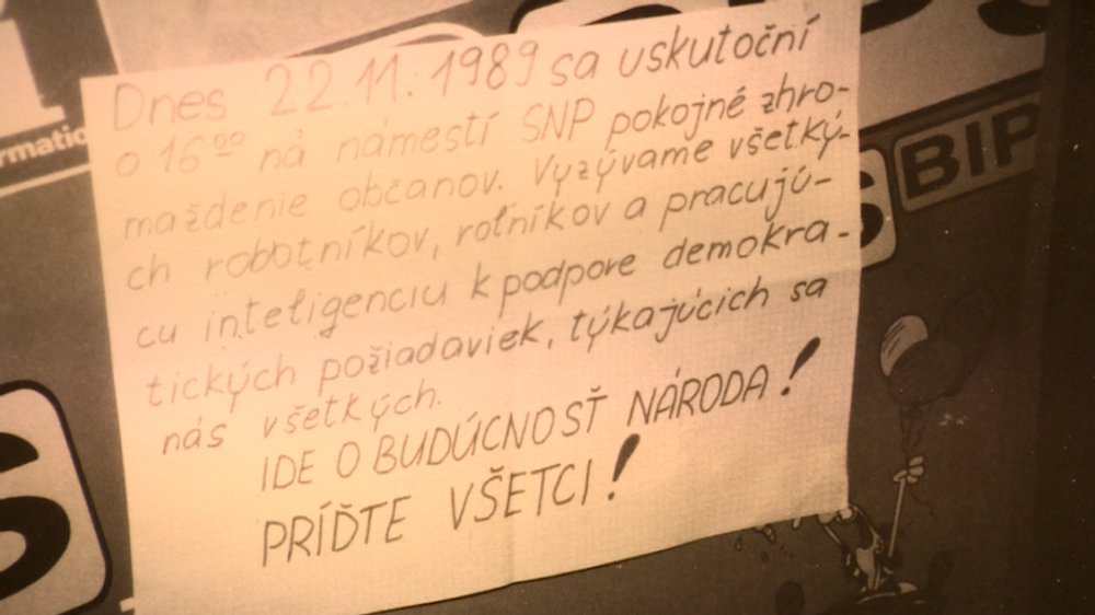 Nepovolený pochod študentov v Bratislave predbehol udalosti zo 17. novembra 