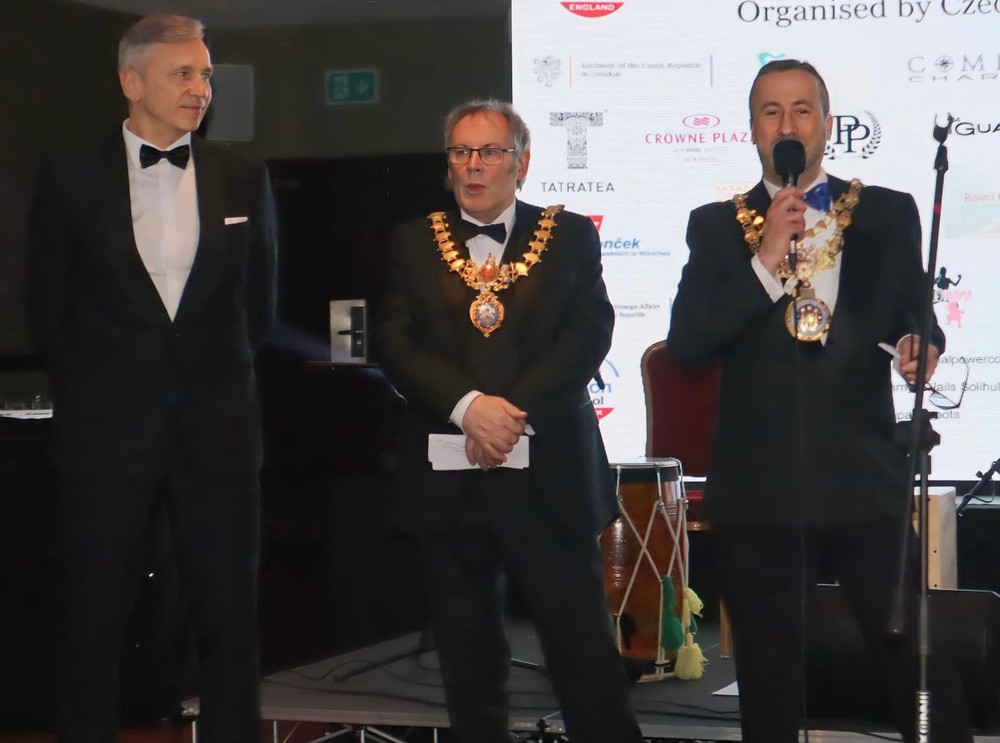 Medzinárodný ples vo Warwicku80