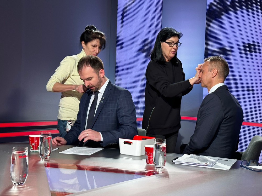 65dacaf8-835f-40b8-bc44-c4e39981854e