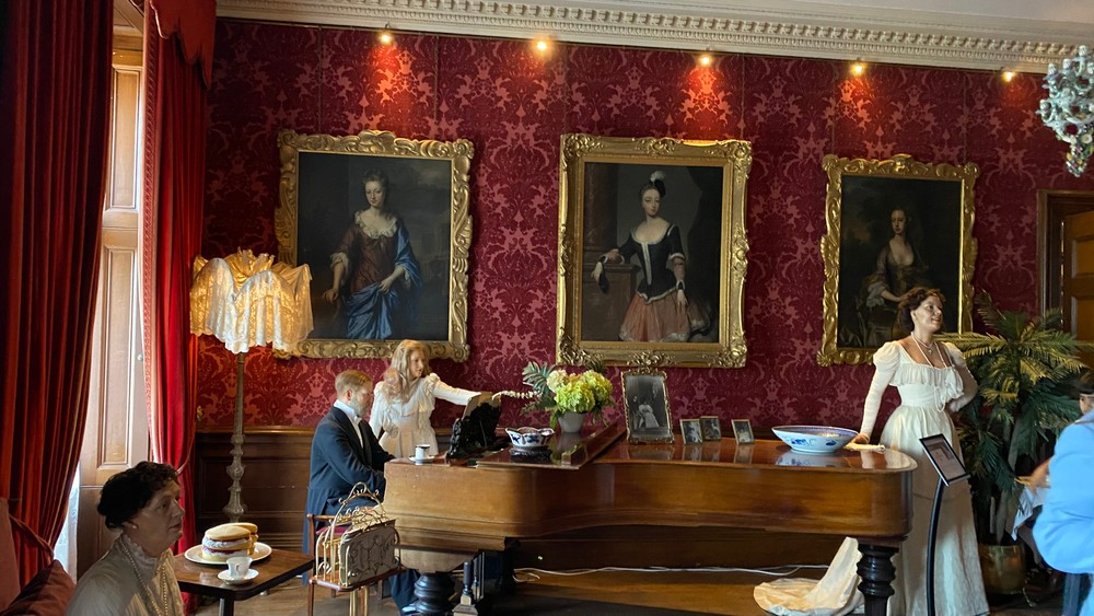 Medzinárodný ples vo Warwicku75