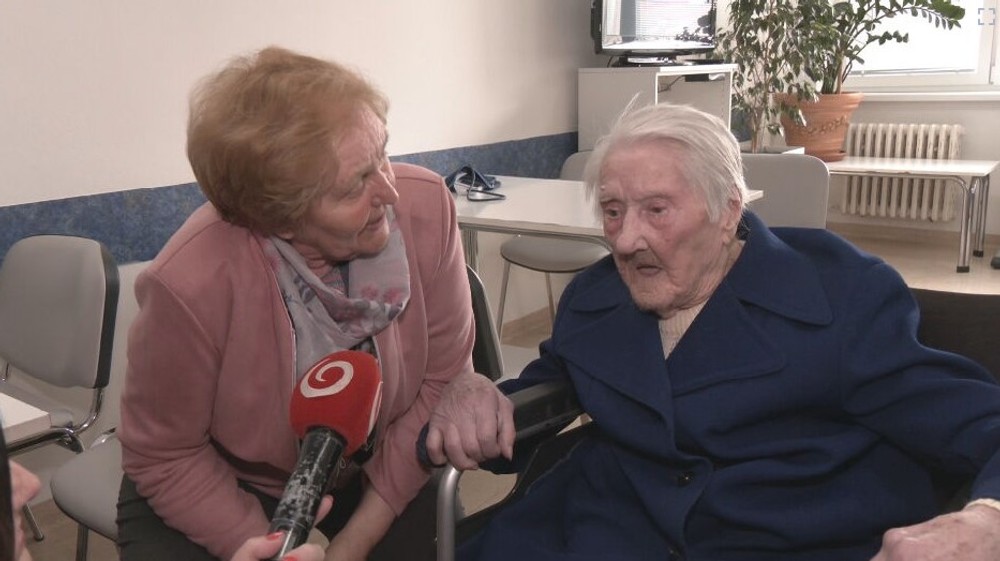 105-ročnú pani Helenku pustili z nemocnice (1)