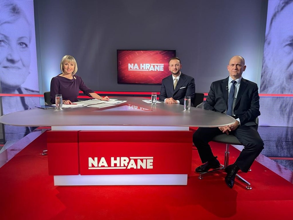 2d23a2fb-b4df-463a-97a8-b4e22bc0c74c