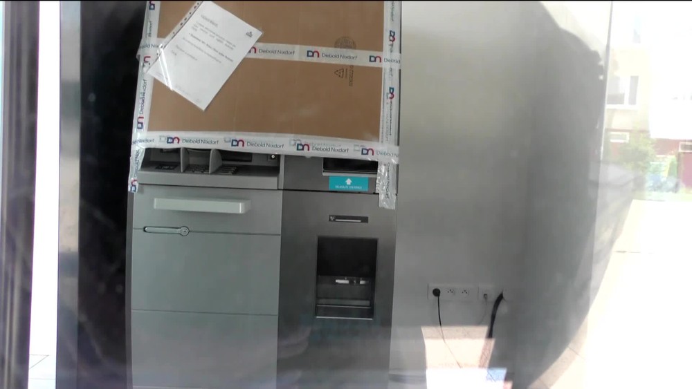 [multi] Vykradnutý bankomat 2625