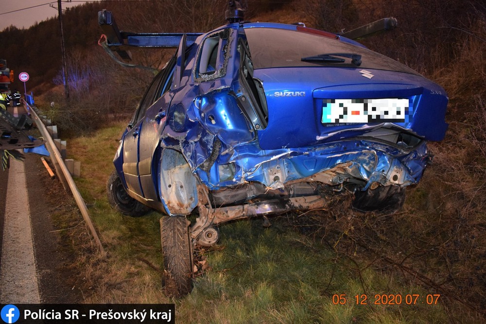 Opitý vodič prežil pád z desaťmetrovej výšky