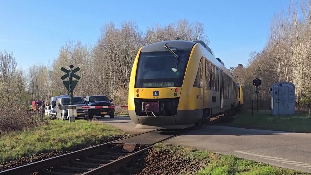 [multi] DanskoVlakHavaria 442