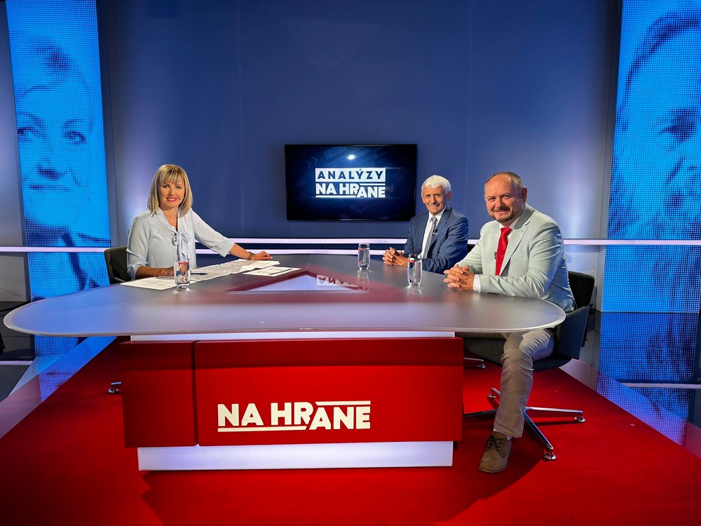 346112848_1377535616146796_5608845425384891146_n