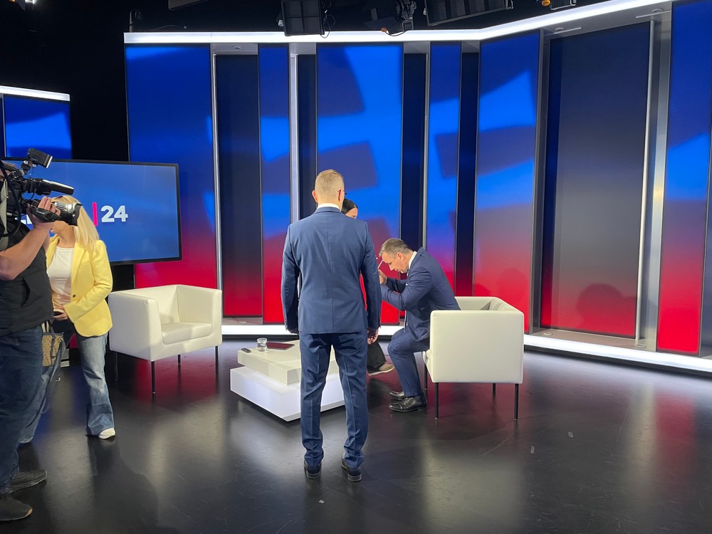 Politika 24 - Erik Tomáš