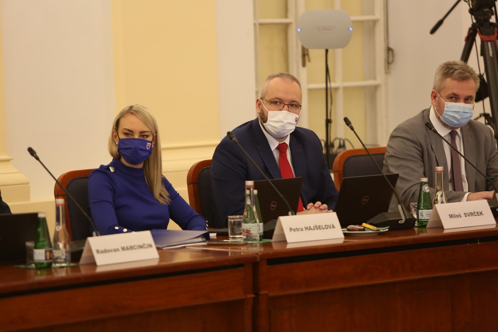 Komisia ústavnoprávneho výboru