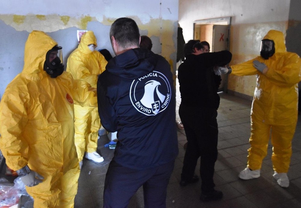 Unikátne medzinárodné cvičenie v Lešti. Polícia cvičila boj proti biologickým zbraniam 