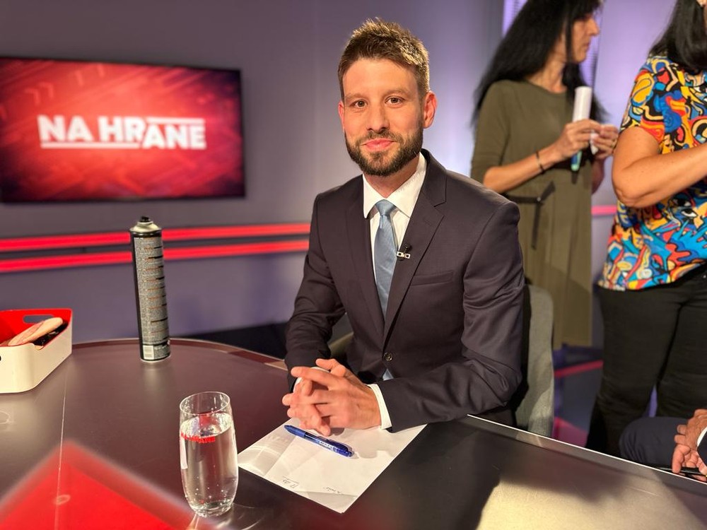 9aa3a4ee-0db8-49db-a443-62b524af523e