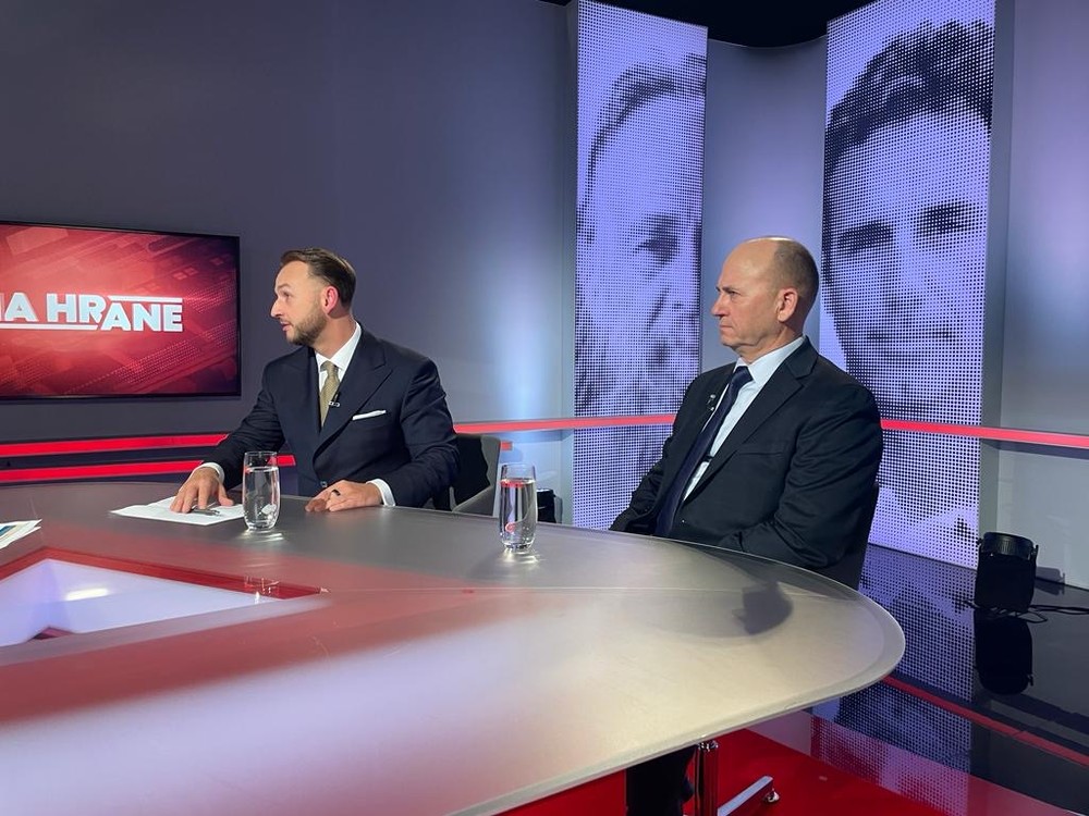 e25835c8-320b-45fa-a6ed-0a2704476af5