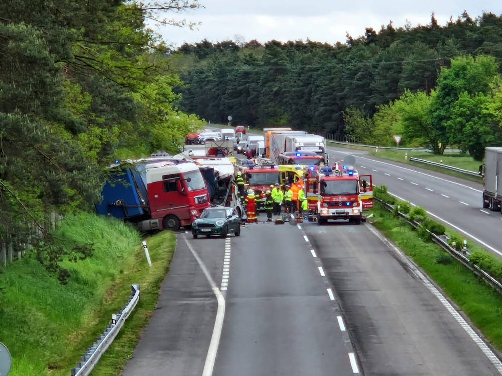 nehoda D2 autobus kamion HAJDIN (3)