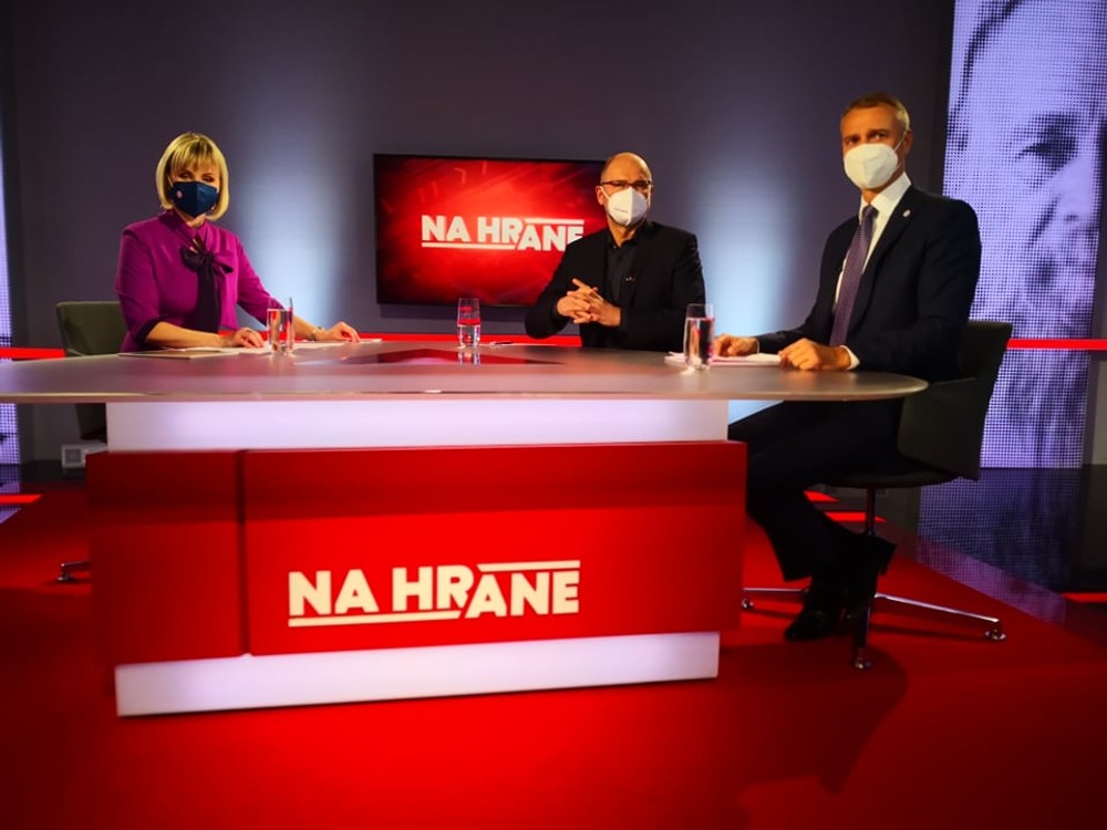 Pred vysielaním Na Hrane s Richardom Rašim a Richardom Sulíkom