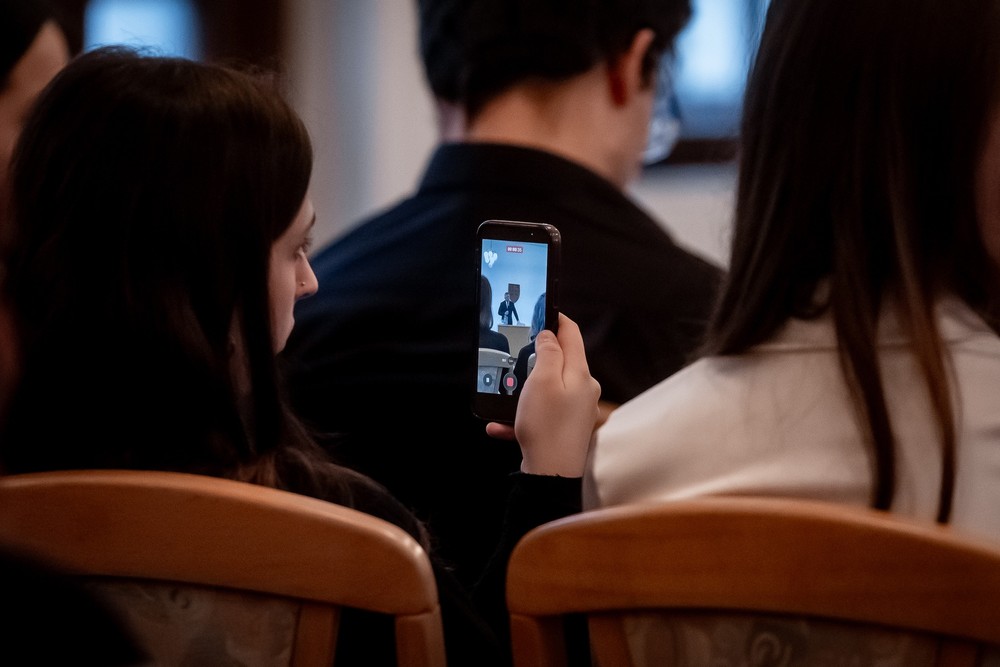 Diskusia Roberta Fica a študentov v Modre