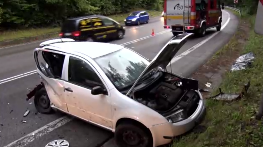 Vodička nezvládla prejazd zákrutou, čelnej zrážke už nedokázala zabrániť 