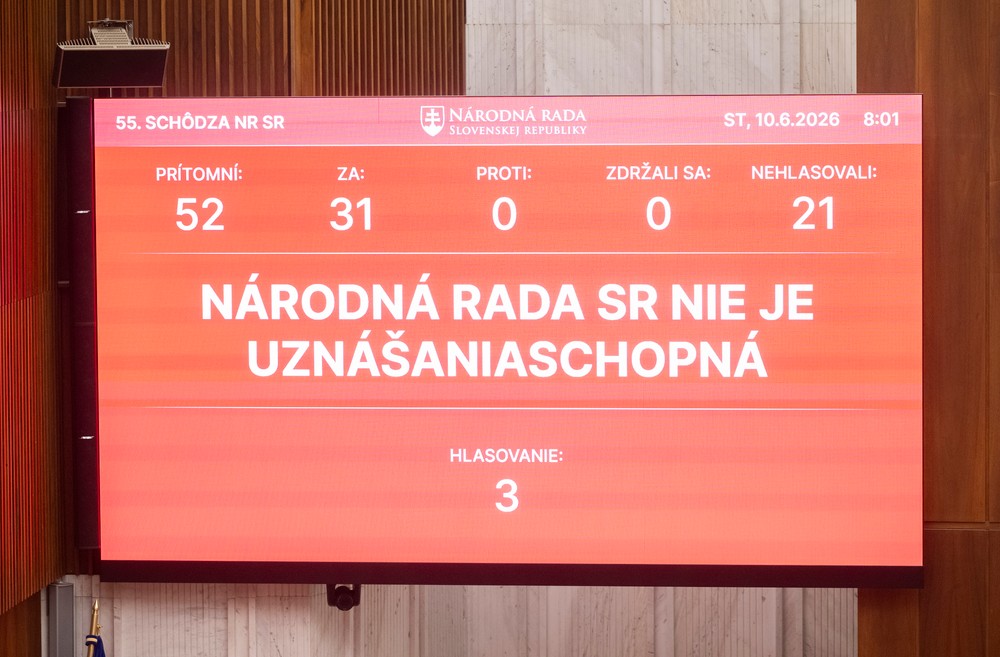 Opozícii sa ani na štvrtý pokus nepodarilo otvoriť mimoriadnu schôdzu na odvolávanie ministra Druckera.