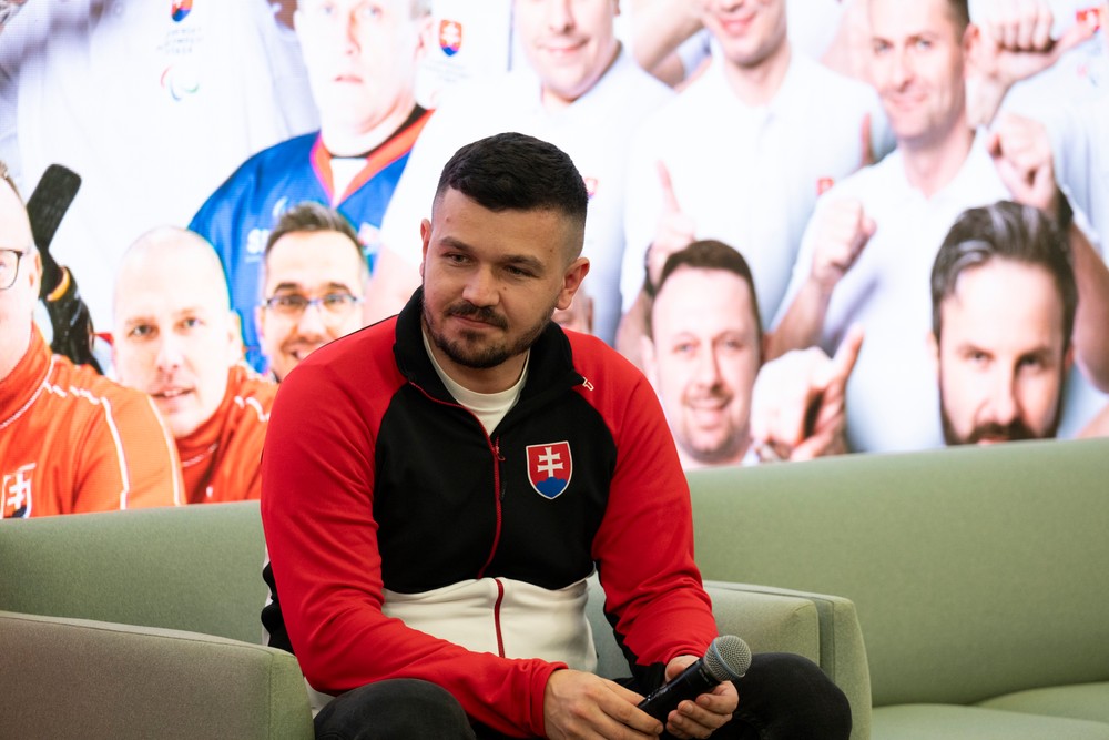 20260225_para_Milano_004197092