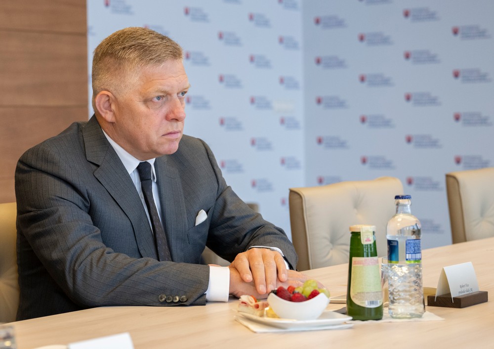 Robert Fico navštívil Ministerstvo školstva