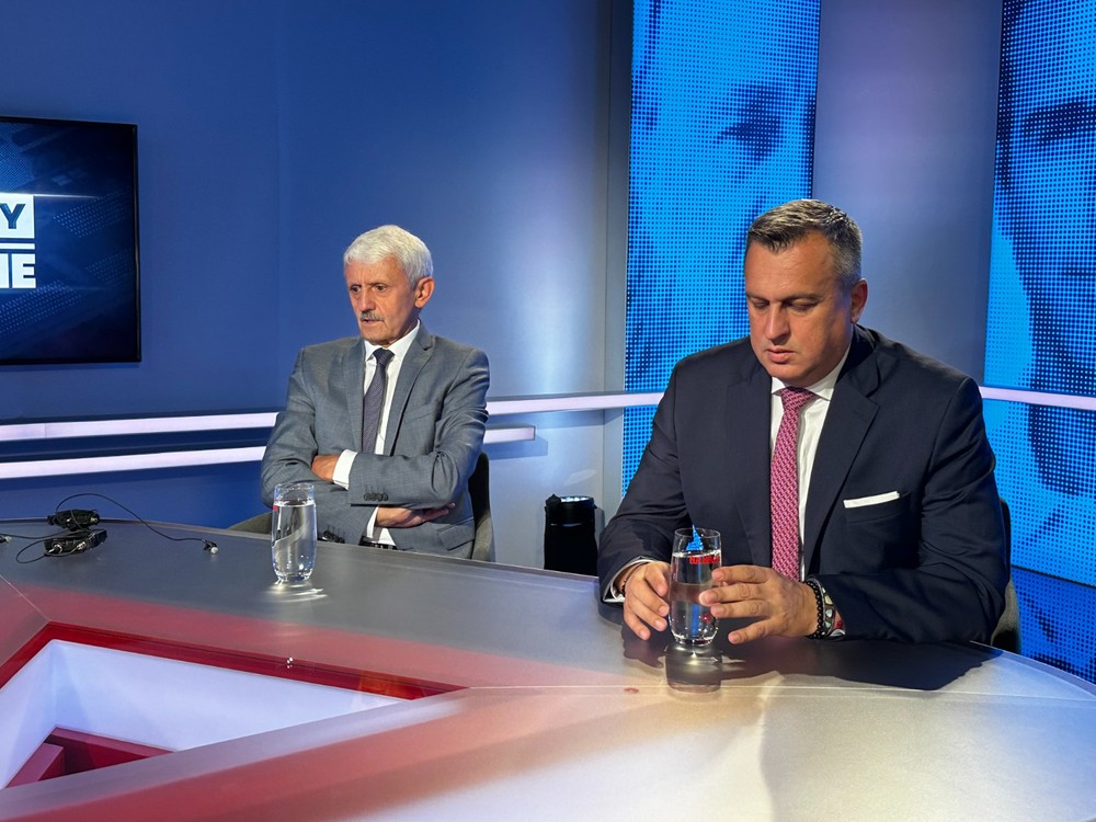 Analýzy Na hrane s Mikulášom Dzurindom a Andrejom Dankom