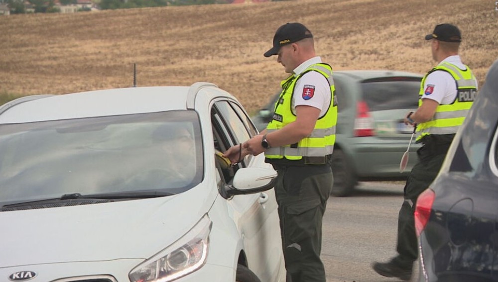 Policajti kritizujú zlé vybavenie a nízke platy (4)