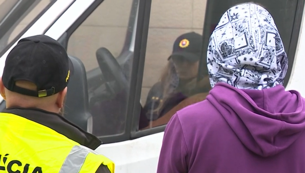 Policajné kontroly kamiónov 1