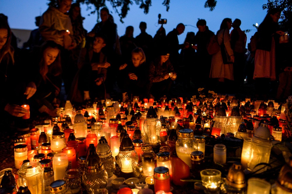 pamiatka obetí nehody na Zochovej (1)