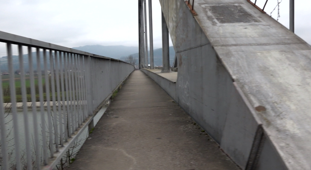 Kaskadérsky kúsok, z ktorého až mrazí. Video si zaslúžilo pozornosť celého internetu, ale aj polície