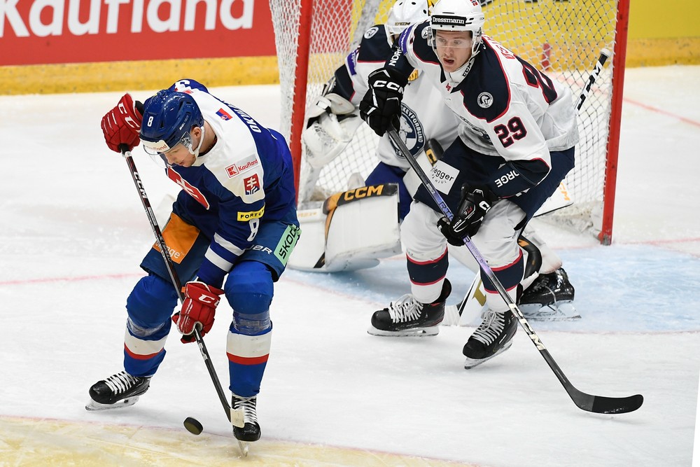 Hokejista Slovenska Oliver Okuliar