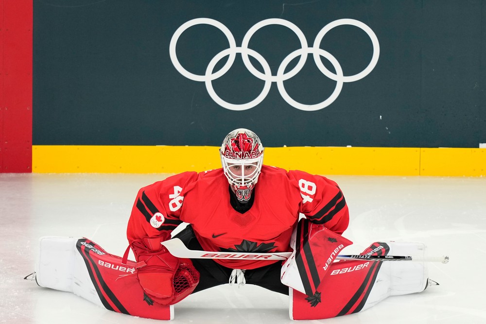 Kanadský brankár Logan Thompson